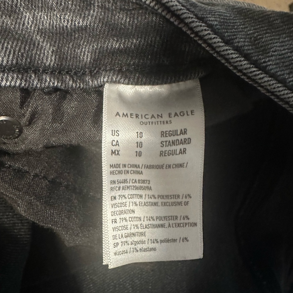 American Eagle Womens Stretch Tapered StraightLeg Jeans 10 Faded Black Highrise - Picture 4 of 4